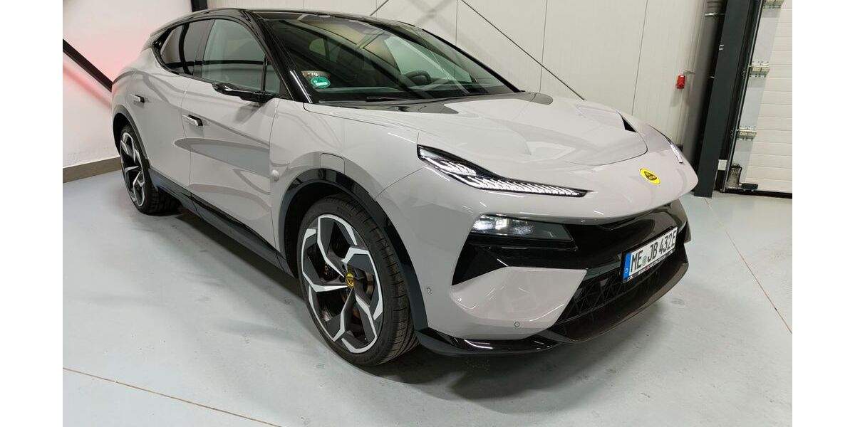 Lotus Eletre 27.500 km 89.889 &euro; Haan 42781