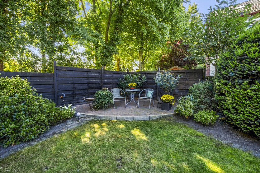 Delmenhorst-Brendel Gepflegtes Reihenendhaus mit schönem Garten und Garage in ruhiger Wohngegend