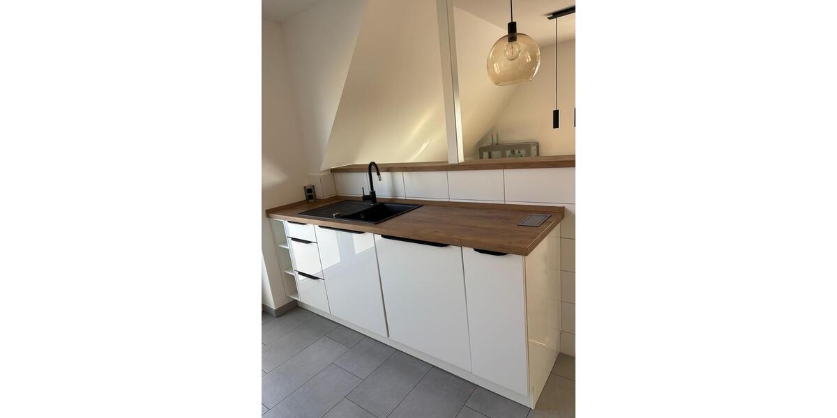 Etagenwohnung Schwülper - 3 Zimmer, 120 m&sup2;, 1.200&euro; | Angebot:26327337