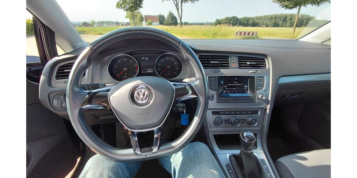 VW Golf 83.700 km 9.999 &euro; Hüllhorst 32609