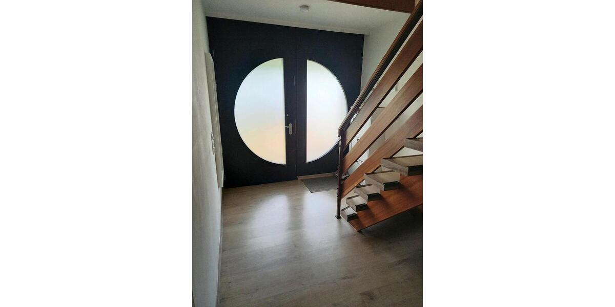 Einfamilienhaus Wuppertal Gemarkung Langerfeld - 6 Zimmer, 180 m&sup2;, 2.200&euro; | Angebot:24837657