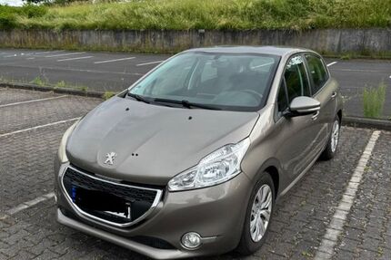 Peugeot 208 130.000 km 4.600 &euro; Lahnstein 56112