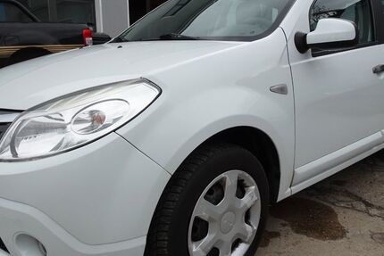 Dacia Sandero 129.192 km 1.990 &euro; Falkensee 14612