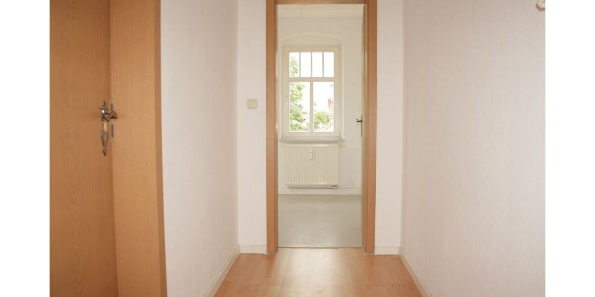 Schicke Dachgeschosswohnung mit EBK! - Dachgeschoßwohnung Bernsdorf | Angebot:26491722
