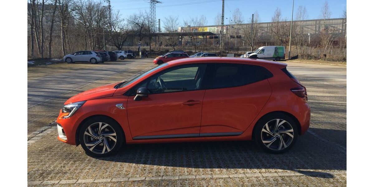 Renault Clio 8.800 km 19.600 &euro; München 80333