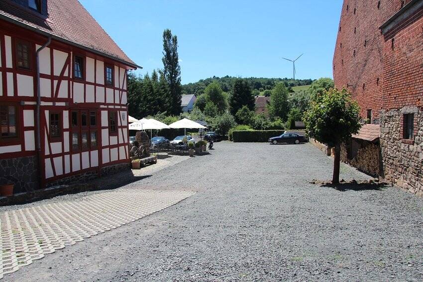 Gewerbeobjekt Kirtorf - 7 Zimmer, 699.000&euro; | Angebot:25681852