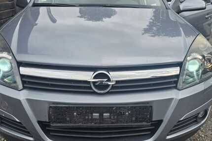 Opel Astra 136.587 km 1.390 &euro; Kochel am see bei München 82431