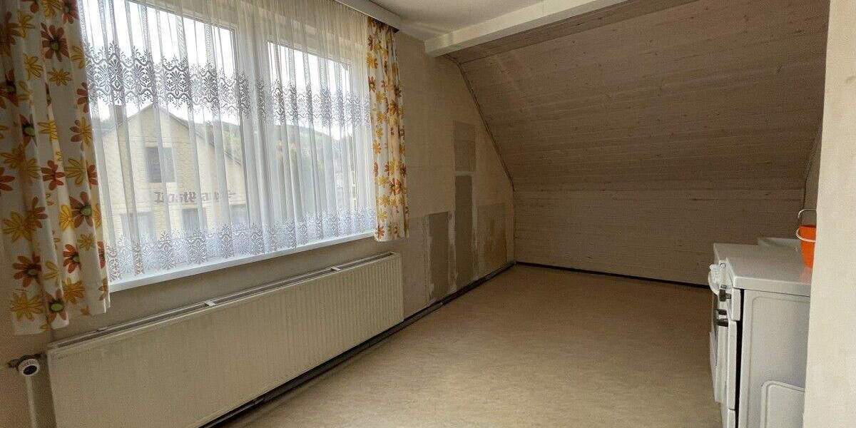 Einfamilienhaus Sitzendorf - 7 Zimmer, 190 m&sup2;, 125.000&euro; | Angebot:23399966