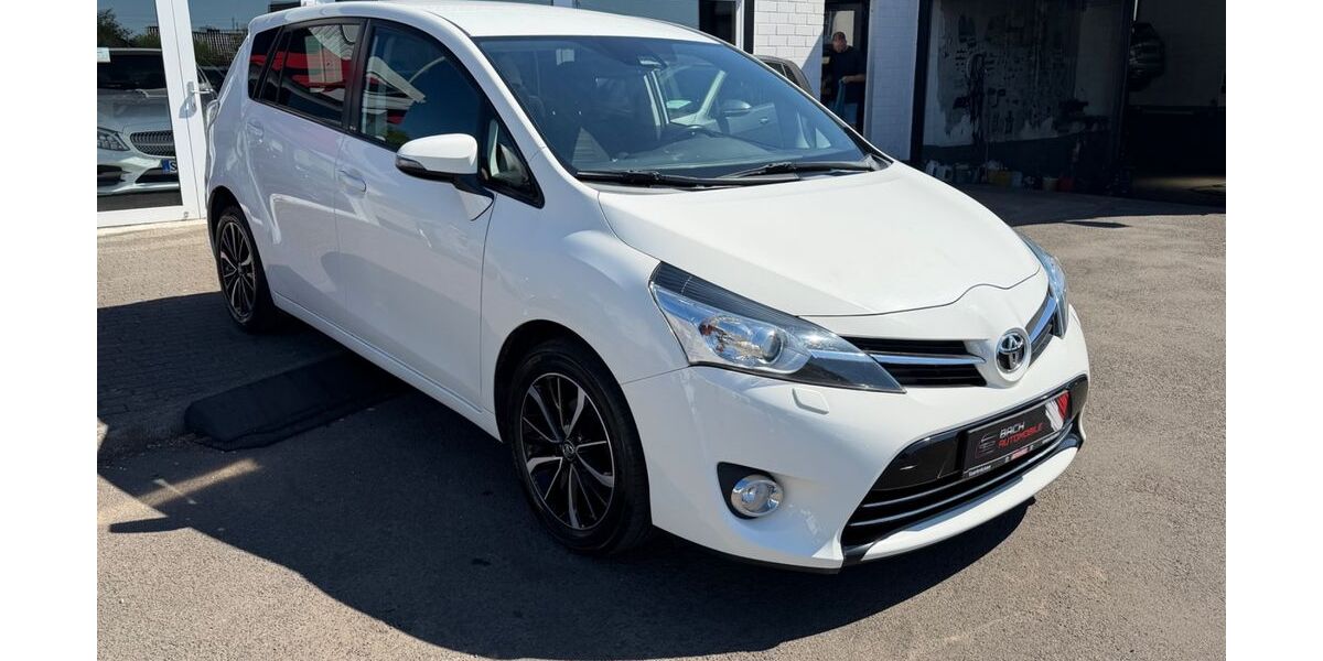 Toyota Verso 100.000 km 15.990 &euro; Idar Oberstein 55743