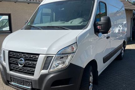Nissan NV400
