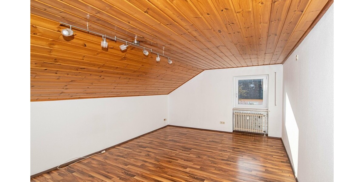 Interessantes Mehrfamilienhaus als Kapitalanlage oder Mehrgenerationenwohnen - Mehrfamilienhaus, Wohnhaus Waldmünchen | Angebot:25991949