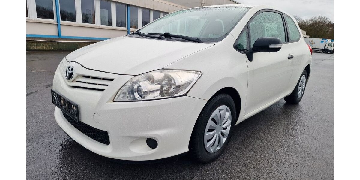 Toyota Auris 117.014 km 5.400 &euro; Soest 59494