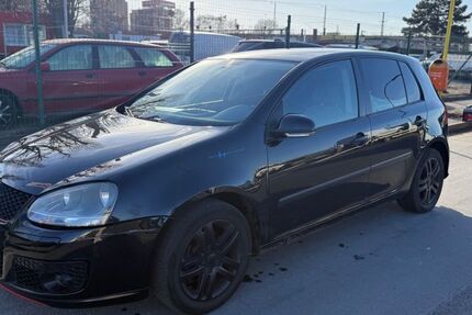 VW Golf 225.338 km 1.199 &euro; Berlin 13597