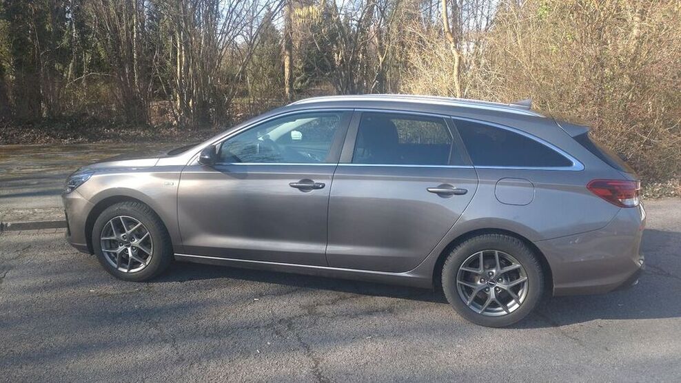 i30