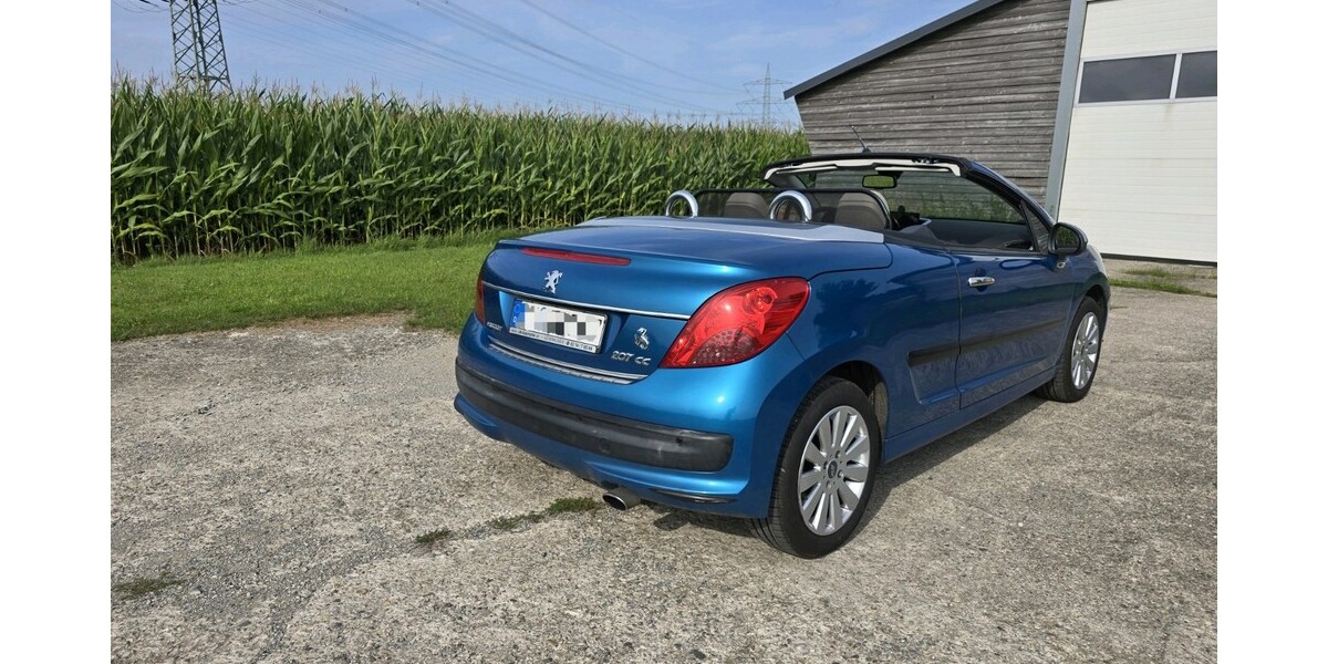 Peugeot 207 CC 92.000 km 3.700 € Bielefeld 33602