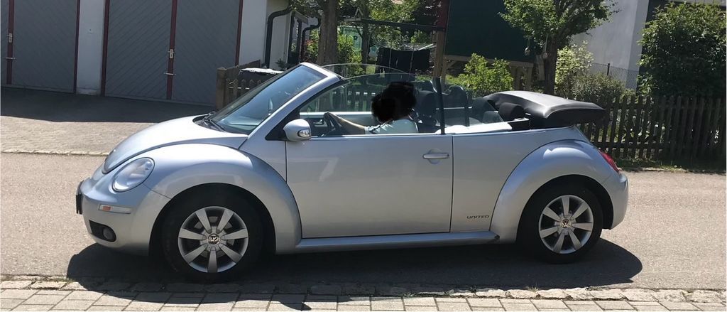 VW New Beetle 124.000 km 4.998 € Dollnstein 91795