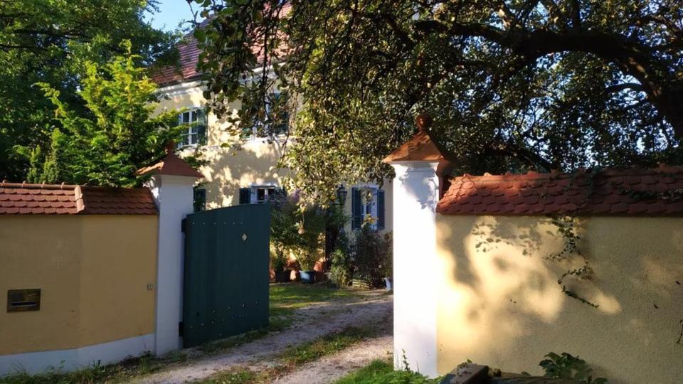 Villa Röfingen - 10 Zimmer, 336 m&sup2;, 998.000&euro; | Angebot:27072238