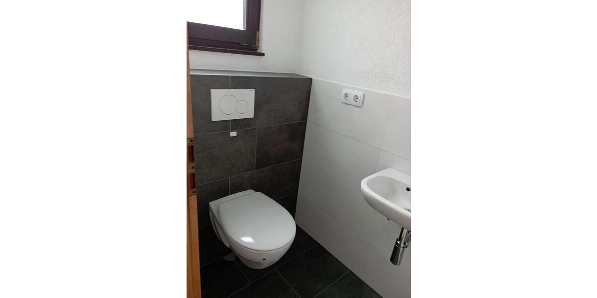 Doppelhaushälfte Trossingen - 4.5 Zimmer, 129 m&sup2;, 1.300&euro; | Angebot:25284849