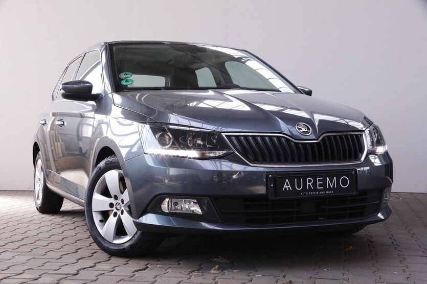 Skoda Fabia 143.385 km 10.500 € Düsseldorf 40233