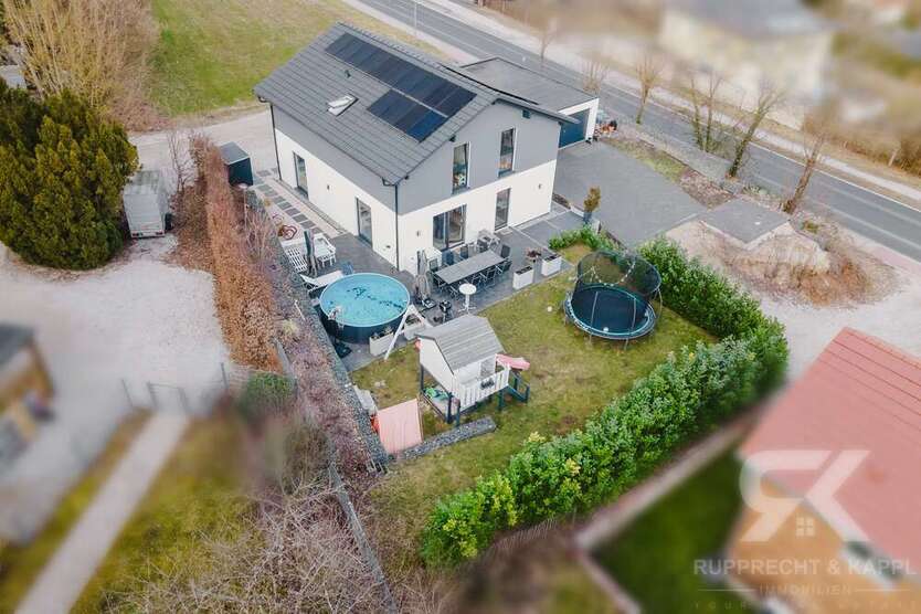Haus zum Kaufen in Pommelsbrunn 699.000 € 180 m²