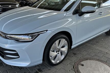 VW Golf 2.499 km 26.995 &euro; Büren 33142