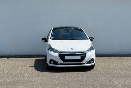 Peugeot 208 114.000 km 7.999 &euro; Kandel 76870