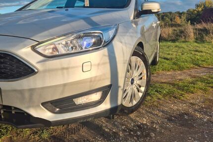Ford Focus 174.000 km 8.500 € Nossen 01683