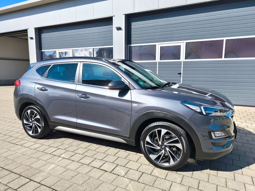 Hyundai TUCSON 138.000 km 19.600 € Neuhaus am Rennweg 98724