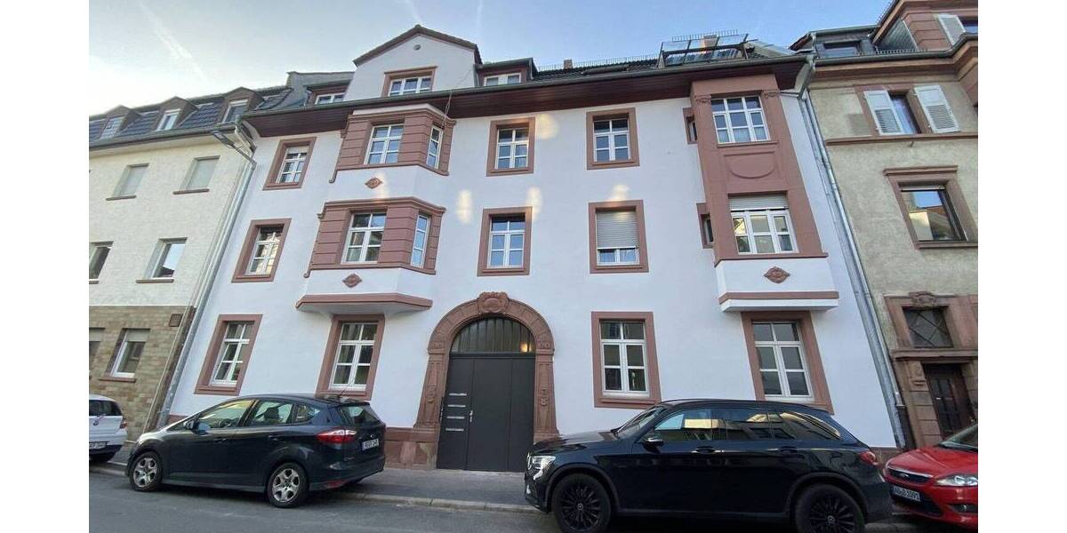 Kernsanierte 3-Zimmer Stadtwohnung im historischen Kutscherhaus - modern wohnen im Herzen der Stadt 3 zimmer