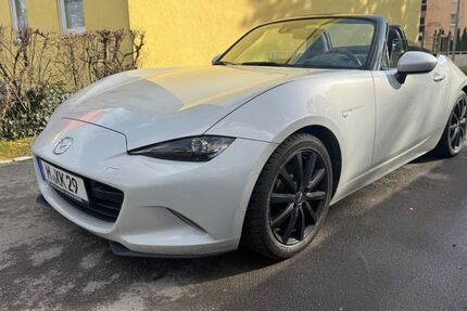 Mazda MX-5 88.000 km 15.990 &euro; München 80939