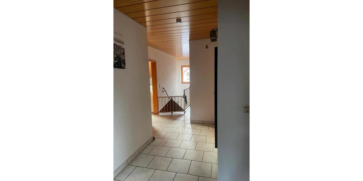 Dachgeschoßwohnung Bad Kreuznach Bad Münster am Stein-Ebernburg - 3 Zimmer, 96 m&sup2;, 970&euro; | Angebot:26566091