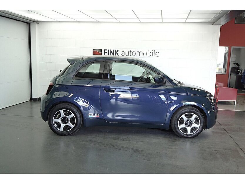 500e Action Carplay Android Automatik 1.Hand