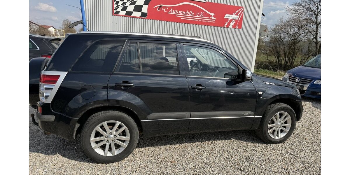 Suzuki Grand Vitara 2.0i Club Navi SHZ AHK 159.600 km 3.590 &euro; Altdorf 84032
