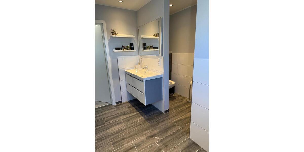 Bungalow Sundern (Sauerland) - 3 Zimmer, 120 m&sup2;, 1.300&euro; | Angebot:24951737