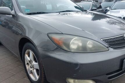 Toyota Camry 233.926 km 2.500 &euro; Fellbach 70736