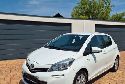 Toyota Yaris 61.300 km 6.899 &euro; Egenhausen 72227