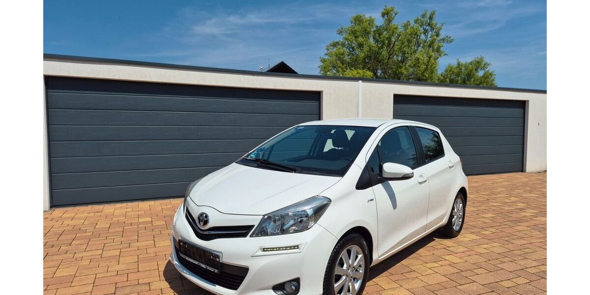 Toyota Yaris 61.300 km 6.899 &euro; Egenhausen 72227