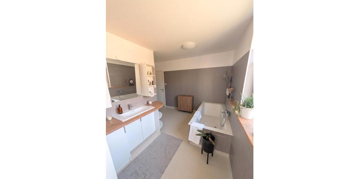 Etagenwohnung Beeskow - 4 Zimmer, 121 m&sup2;, 1.855&euro; | Angebot:26386823