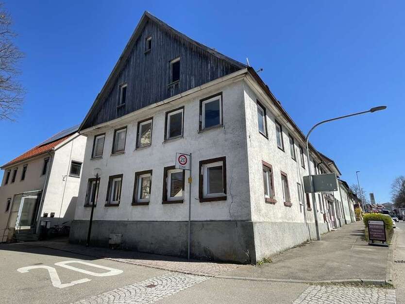 Haus zum Kaufen in Münsingen 98.000 € 393 m²