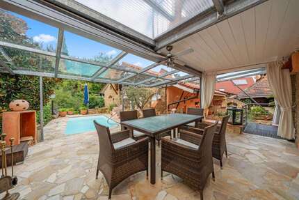 Haus zum Kaufen in Müllheim 990.000 € 234 m² 8 zimmer