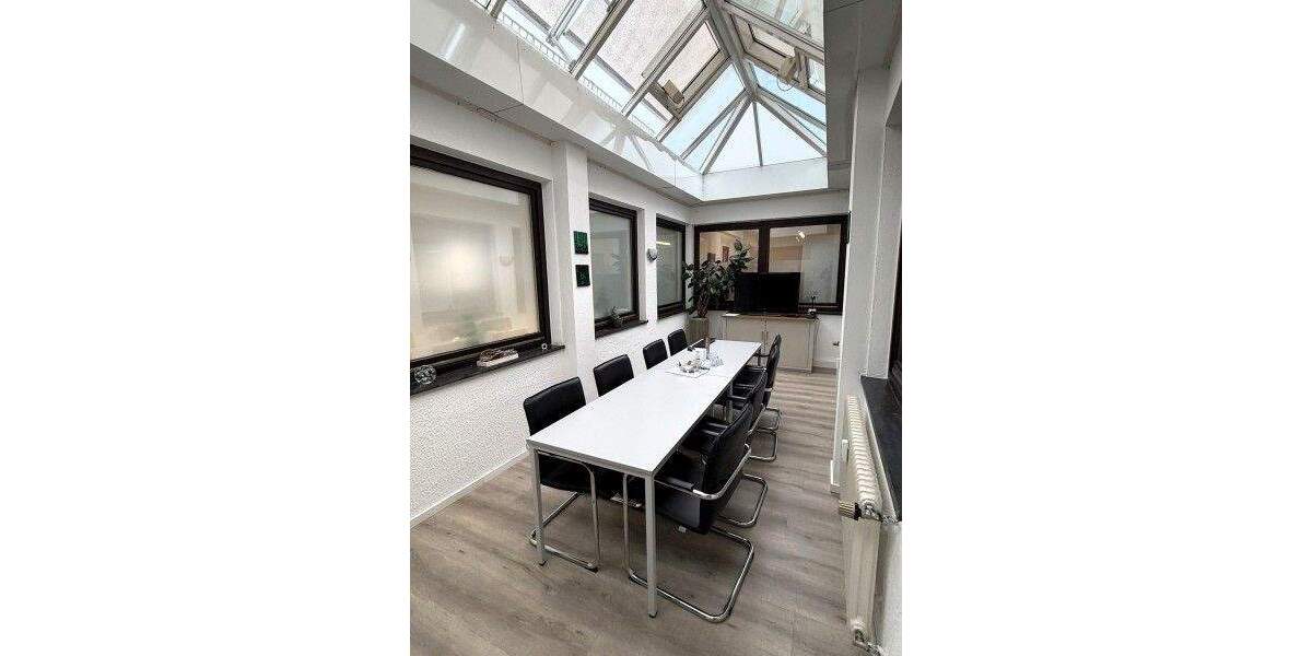 Gewerbeobjekt Lauf - 8 Zimmer, 213 m&sup2;, 2.112&euro; | Angebot:25267882