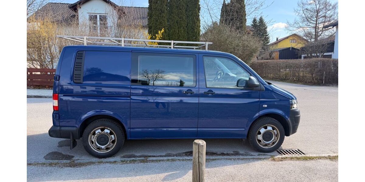 VW T5 Transporter 97.000 km 15.500 &euro; Aying 85653