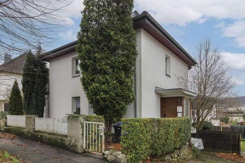 Haus zum Kaufen in Hagen 399.000 € 180.19 m²