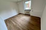 Attraktive, frisch renovierte 4-Zimmer-Wohnung mit Balkon und Einbauküche