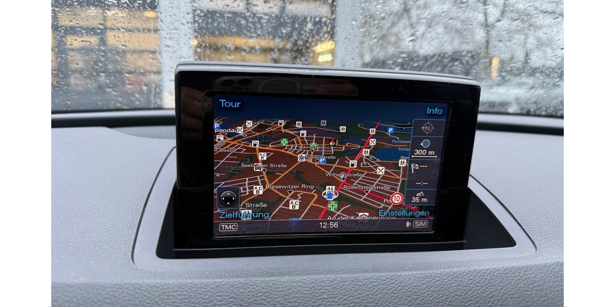 Audi Q3 1.4 sport Navi Ahk 161.701 km 12.500 &euro; Berlin 10247