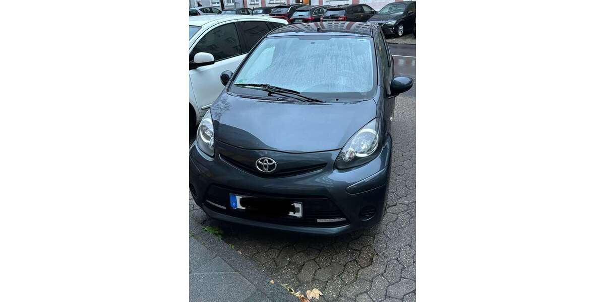 Toyota Aygo 160.000 km 3.200 &euro; Düsseldorf 40217