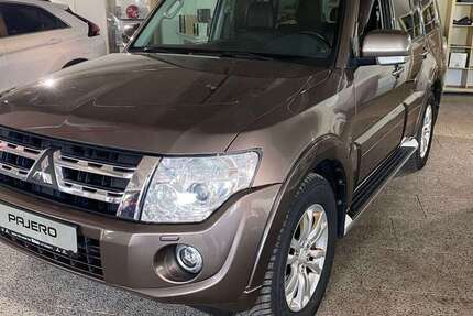 Mitsubishi Pajero 243.621 km 15.440 € Lübeck 23560