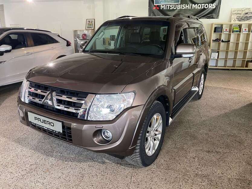 Mitsubishi Pajero 243.621 km 15.440 € Lübeck 23560