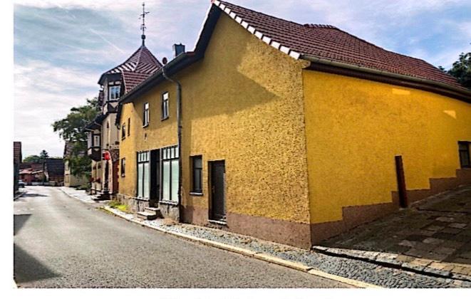 Einfamilienhaus Bad Liebenstein - 8 Zimmer, 100 m&sup2;, 75.999&euro; | Angebot:26819032