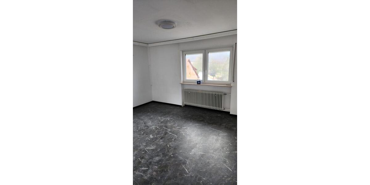 Einfamilienhaus Mehlingen - 7 Zimmer, 180 m&sup2;, 2.000&euro; | Angebot:24739345